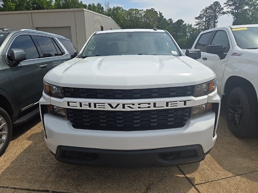 2022 Chevrolet Silverado 1500 Custom photo 2