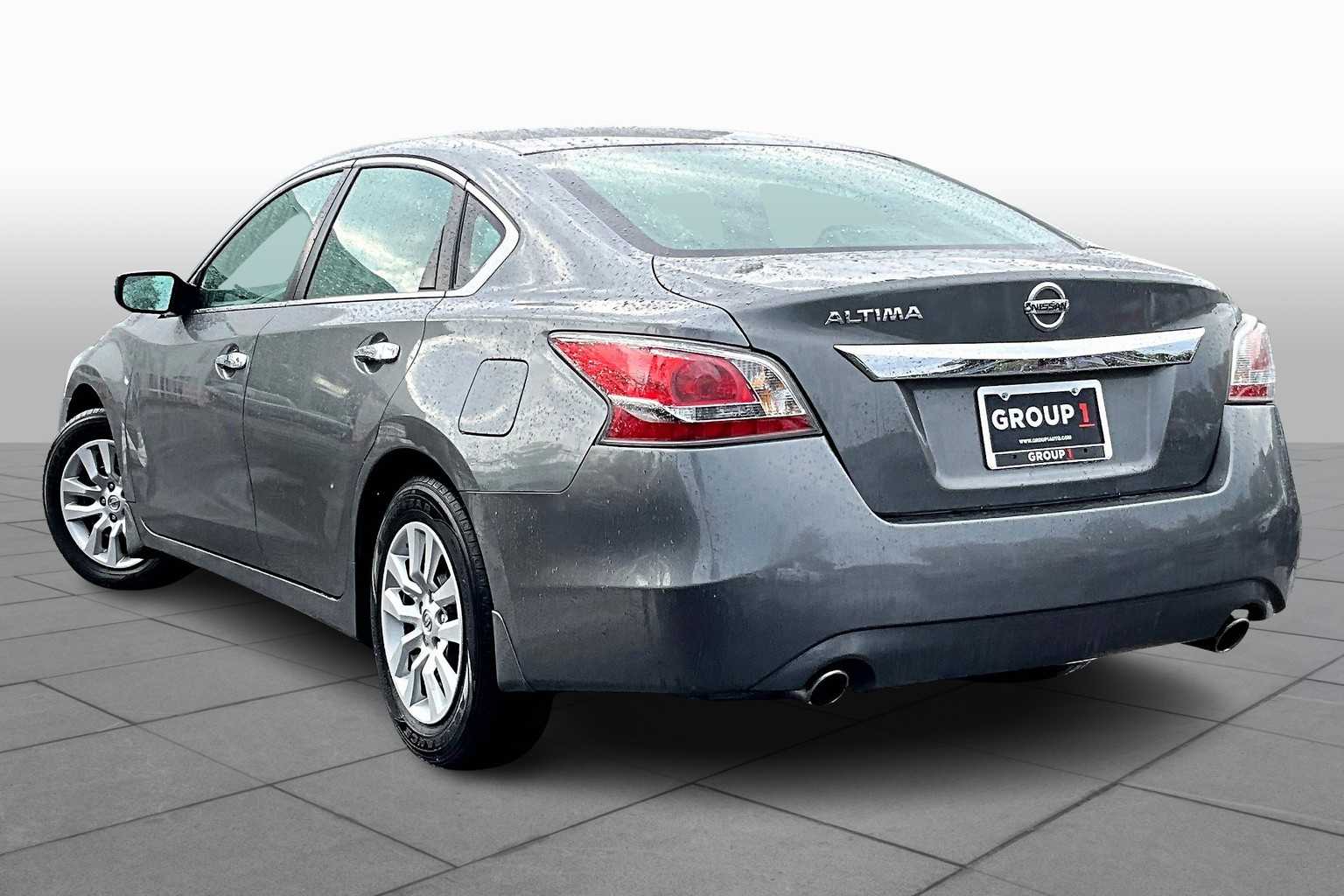 2015 Nissan Altima 2.5 S photo 10