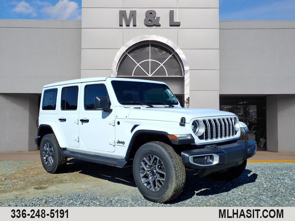 2025 Jeep Wrangler 4-Door Sahara's photo