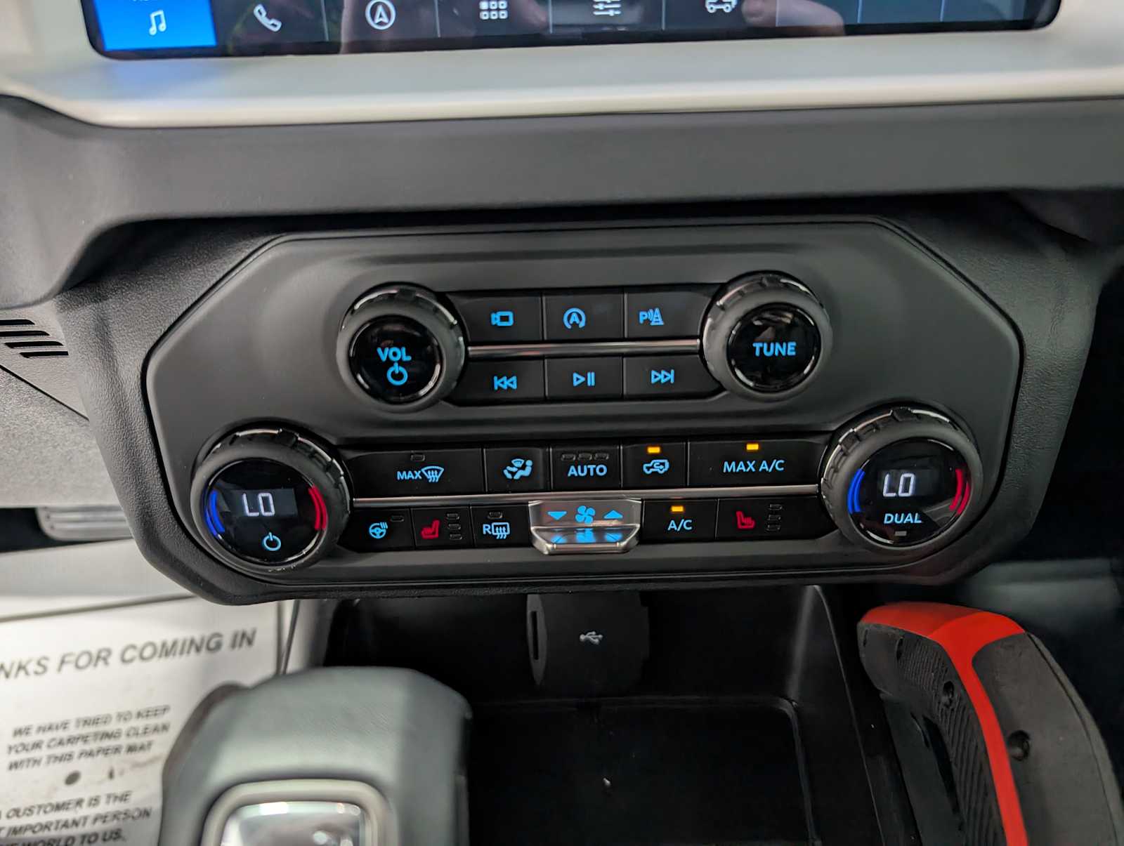 2025 Ford Bronco First Edition photo 29