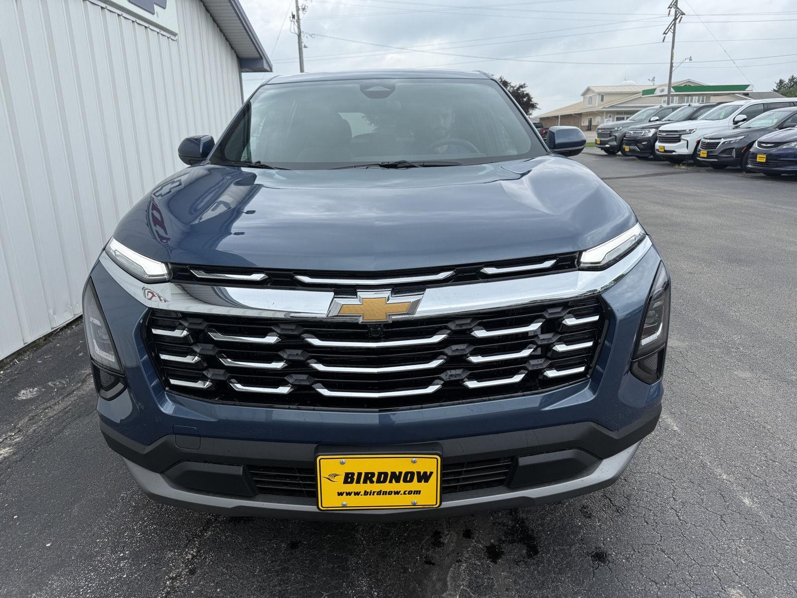 2026 Chevrolet Equinox LT photo 4