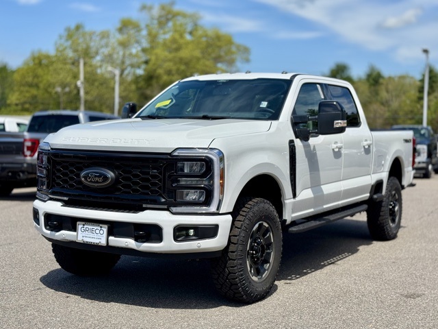 2025 Ford F-350 Lariat photo 10