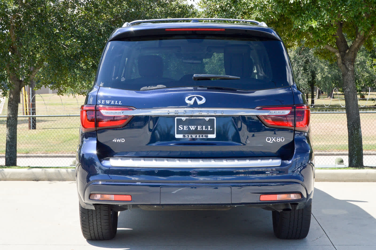 2024 Infiniti QX80 Premium Select photo 5