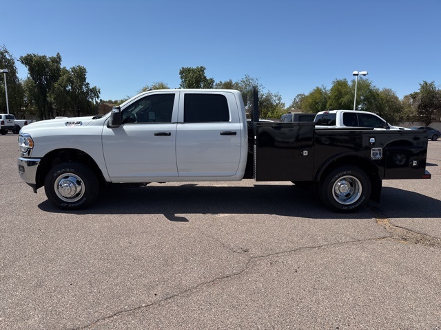 2024 Ram 3500 Tradesman photo 4