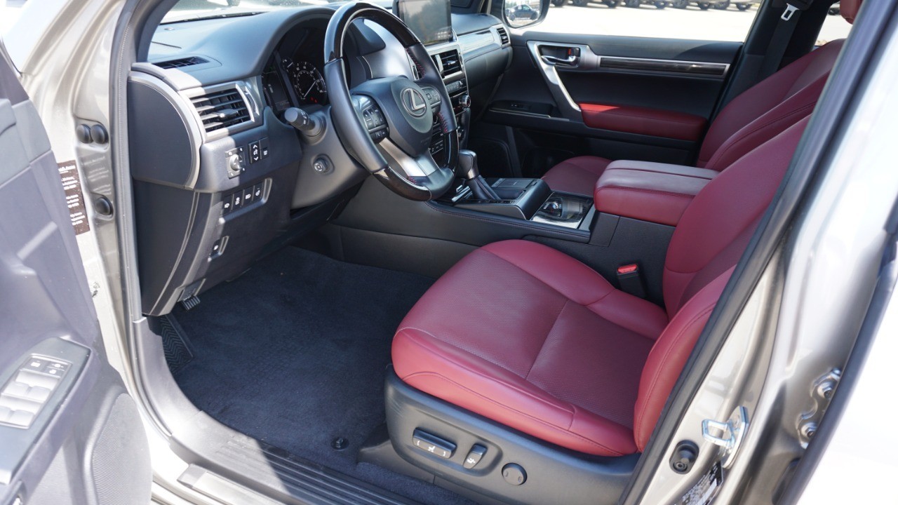 2023 Lexus GX Premium photo 13