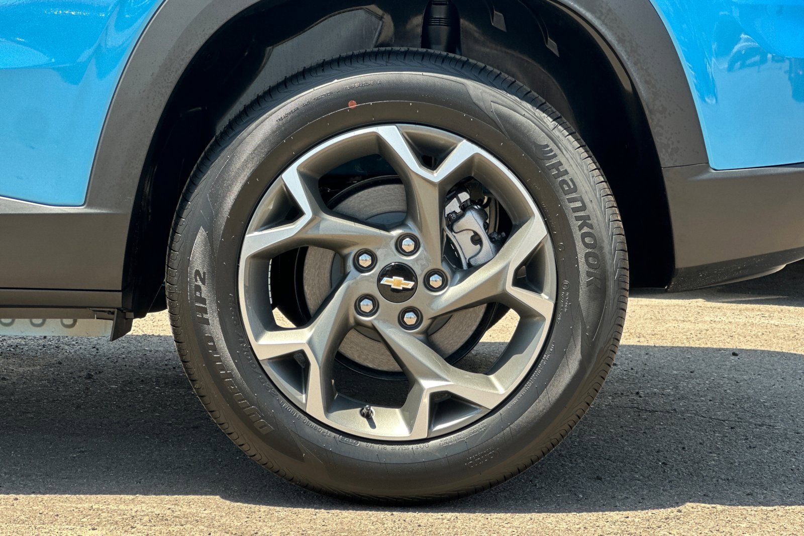 2025 Chevrolet Trax LT photo 25
