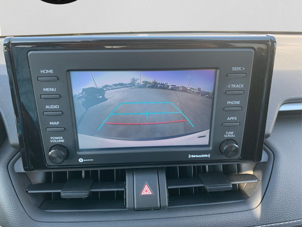2022 Toyota RAV4 XLE photo 25