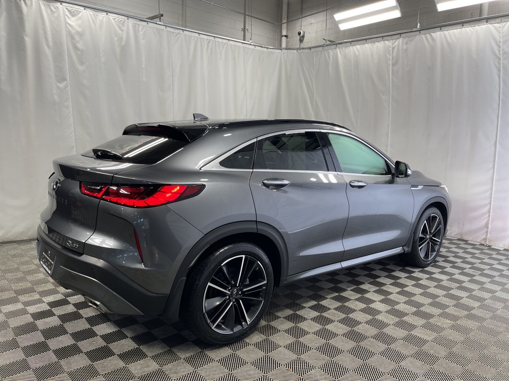 2022 Infiniti QX55 Essential photo 3