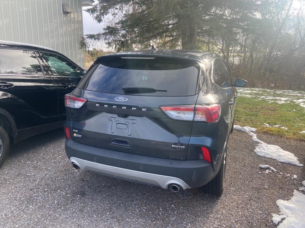 2022 Ford Escape SE photo 3