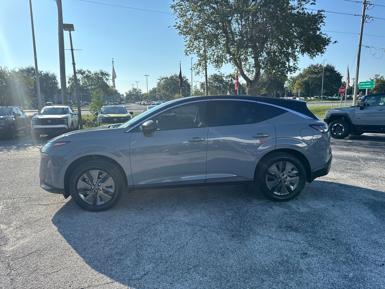 2025 Nissan Murano SL photo 9