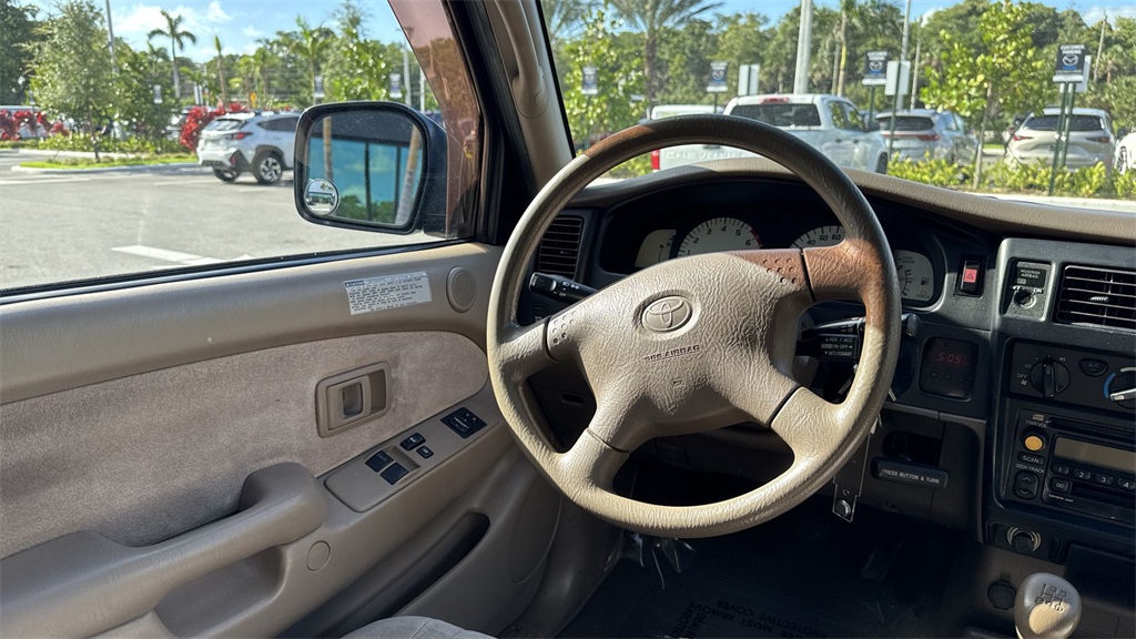 2002 Toyota Tacoma Base V6 photo 15