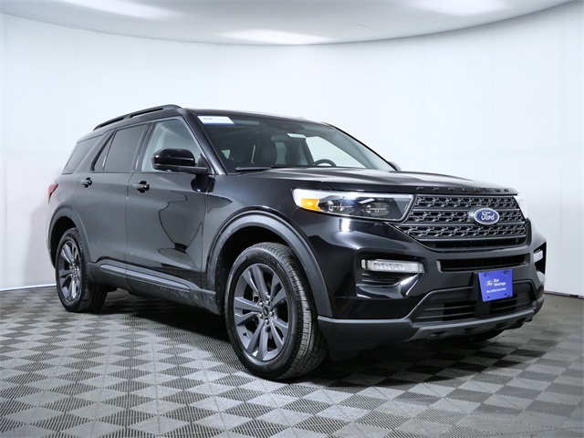 2023 Ford Explorer XLT's photo