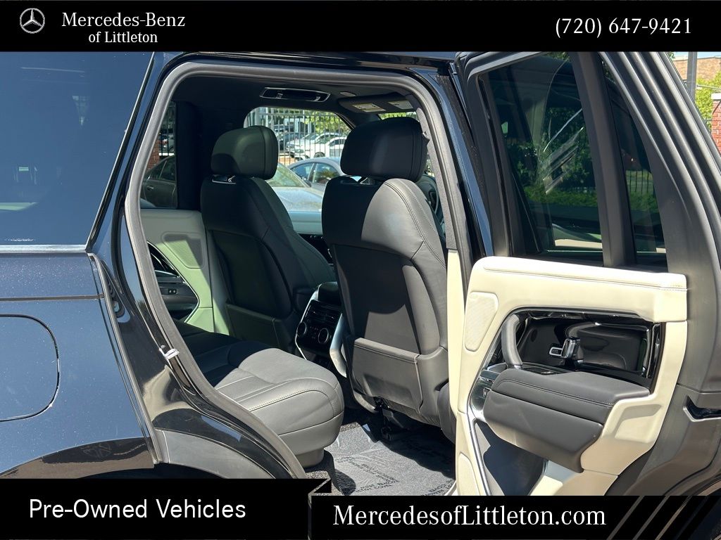 2024 Land Rover Range Rover SE photo 19