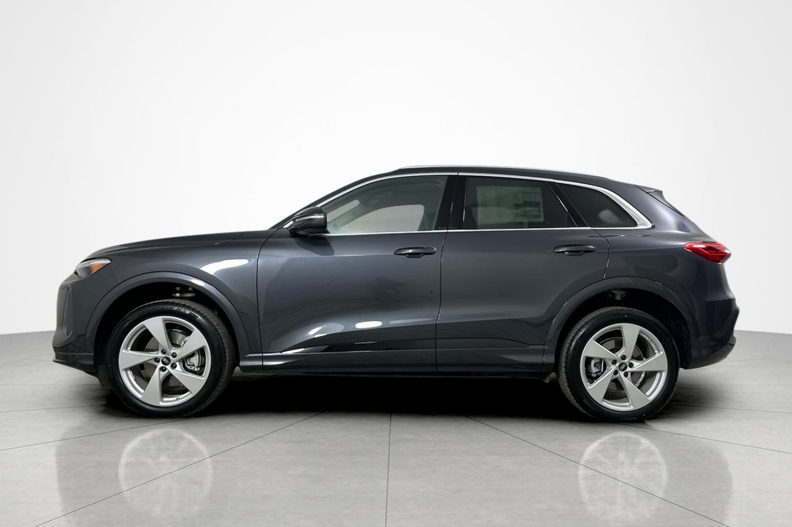 2025 Audi Q5 Premium Plus TFSI photo 3