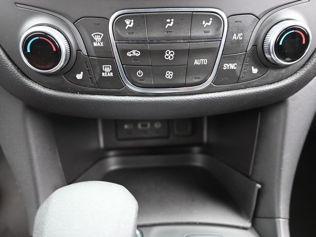 2024 Chevrolet Equinox LT photo 16