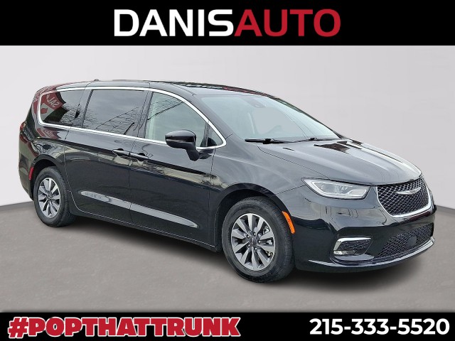 2023 Chrysler Pacifica Hybrid Touring L