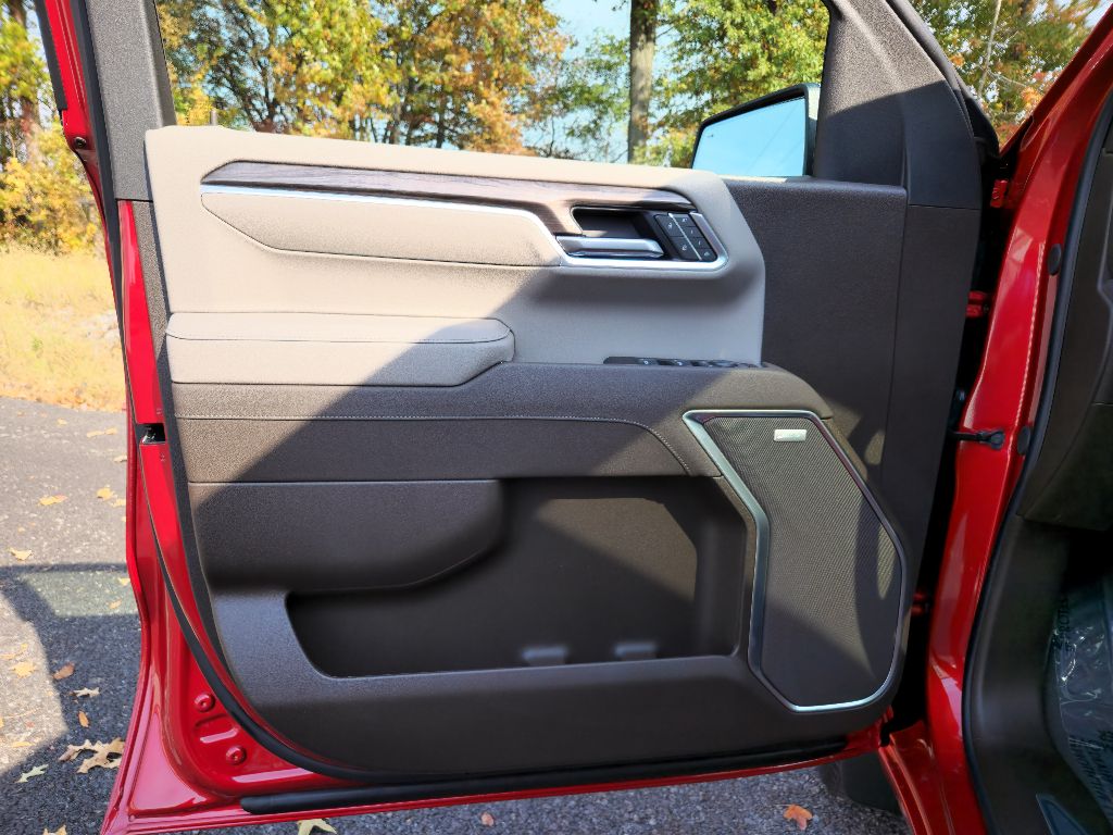 2025 Chevrolet Silverado 1500 LTZ photo 23
