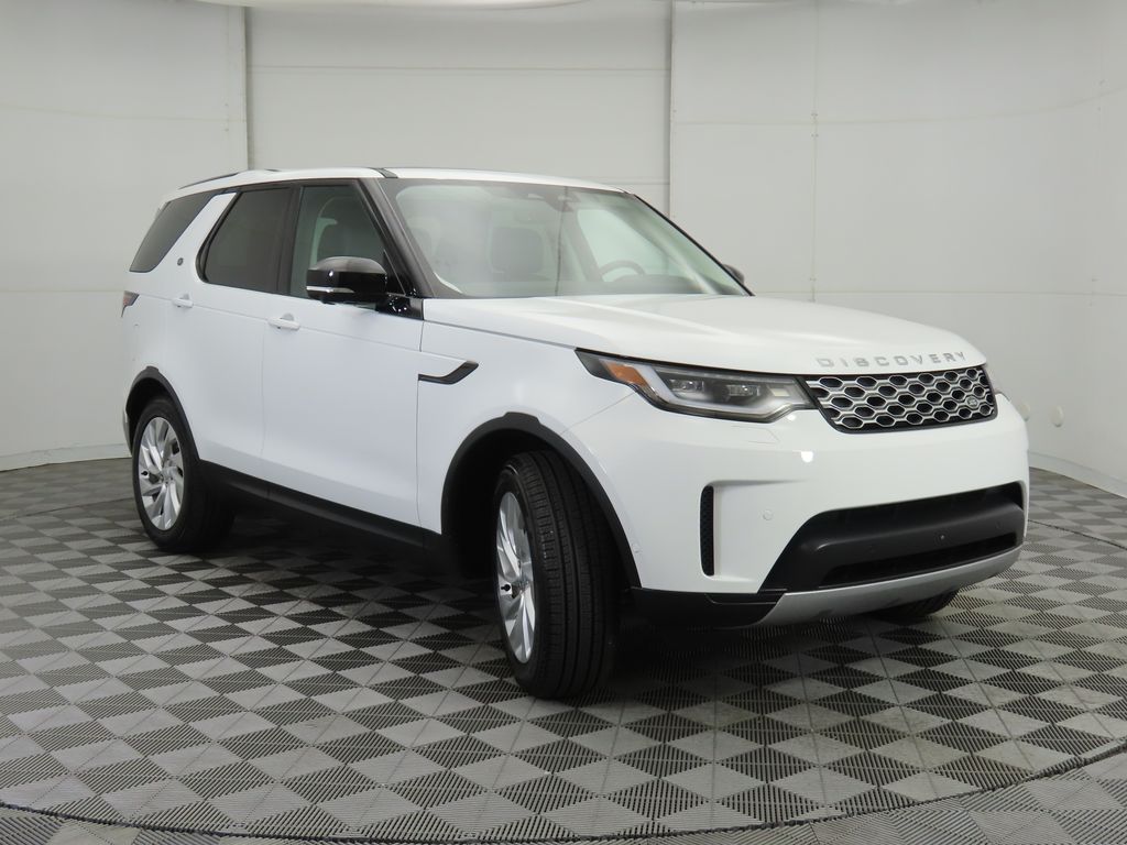 2024 Land Rover Discovery P300 S photo 2