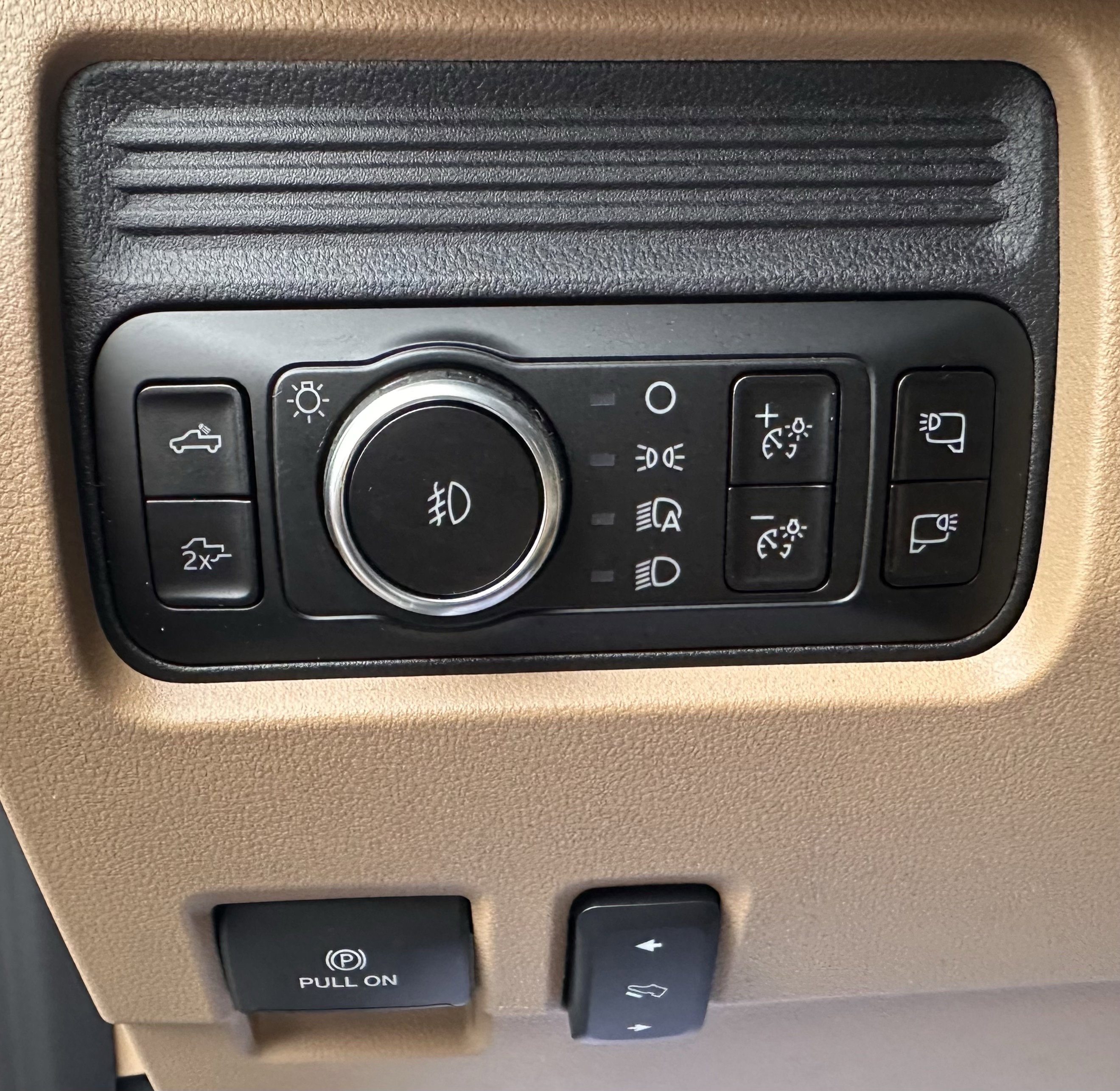 2026 Ford F-250 Lariat photo 3