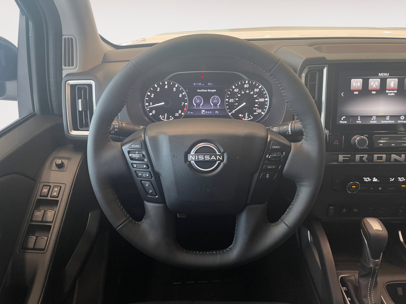2025 Nissan Frontier SV photo 12
