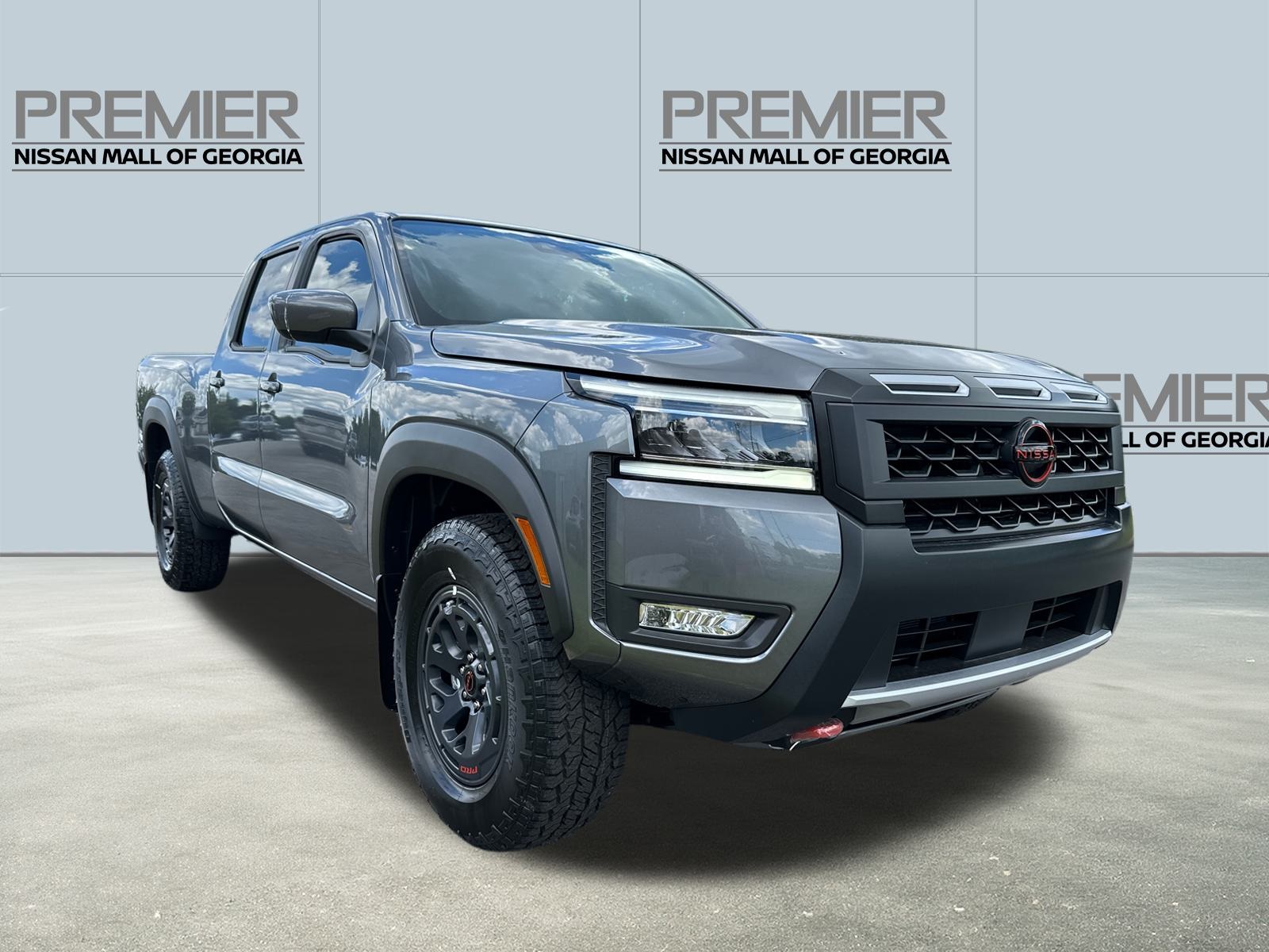 2025 Nissan Frontier PRO-4X photo 3