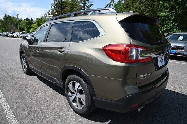 2024 Subaru Ascent Premium photo 9