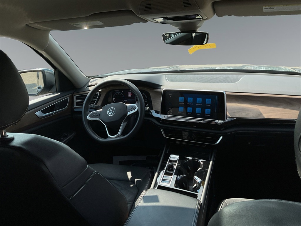 2024 Volkswagen Atlas SE Technology photo 9