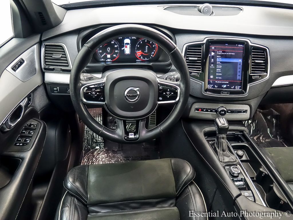 2016 Volvo XC90 T6 R-Design photo 13