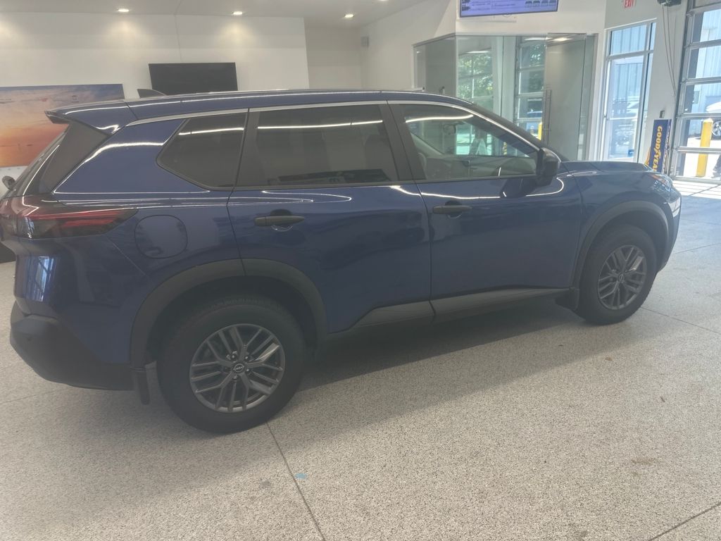 2023 Nissan Rogue S photo 9