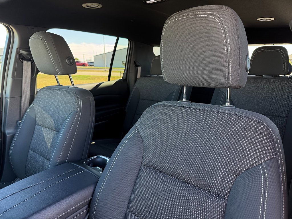 2025 Chevrolet Traverse photo 10