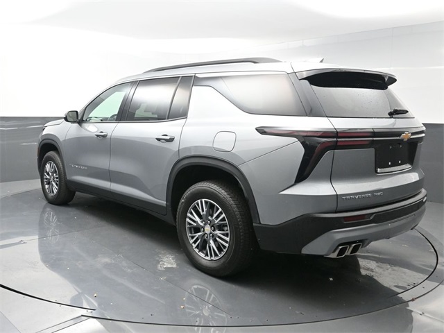 2025 Chevrolet Traverse photo 4
