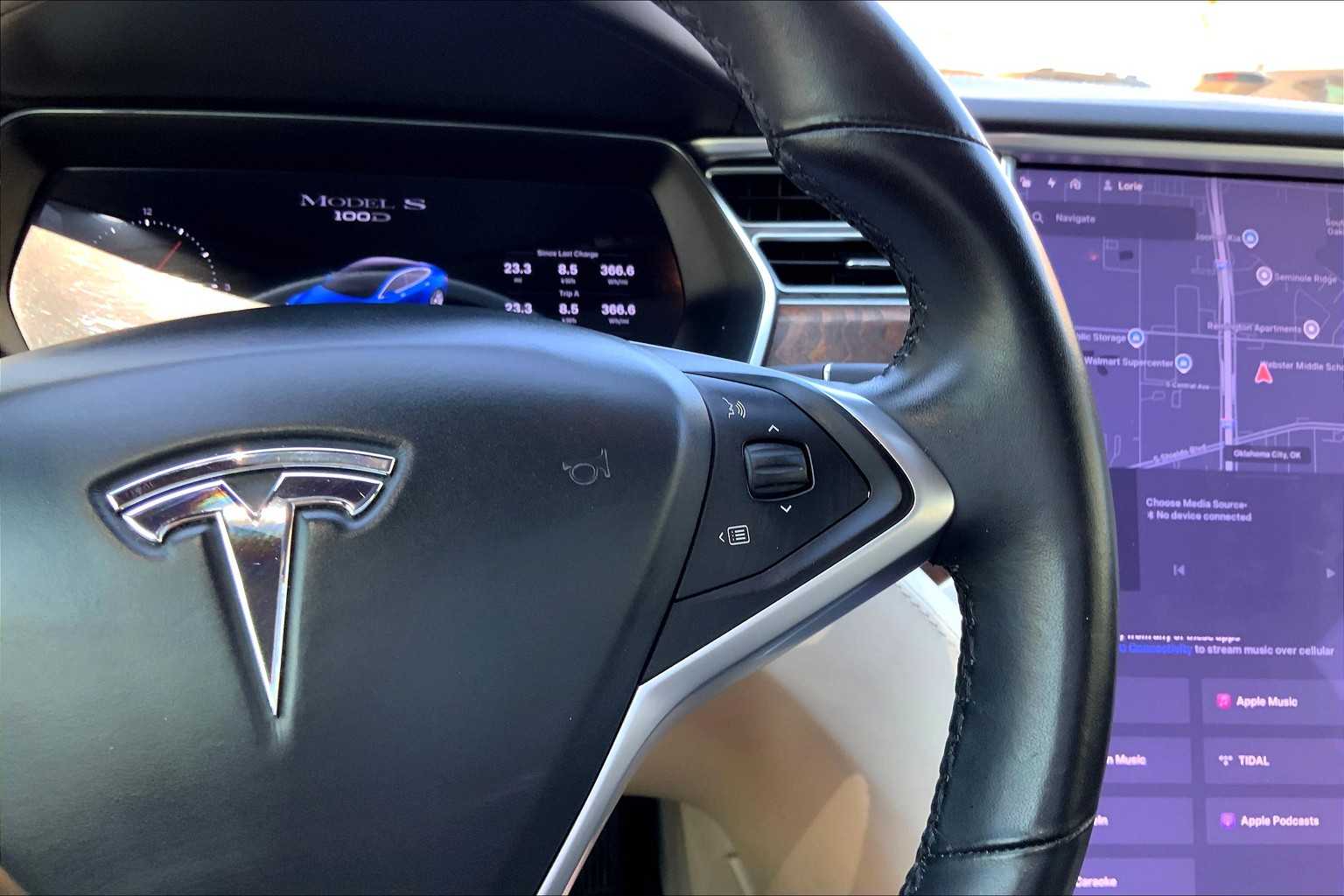 2017 Tesla Model S 100D AWD photo 24
