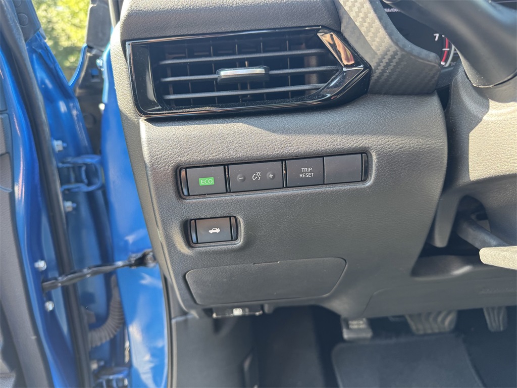 2022 Nissan Sentra SV photo 18