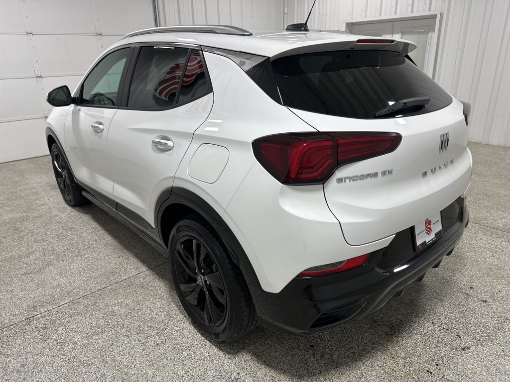 2024 Buick Encore GX Sport Touring photo 7