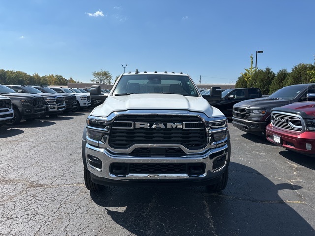 2025 Ram 5500 photo 3