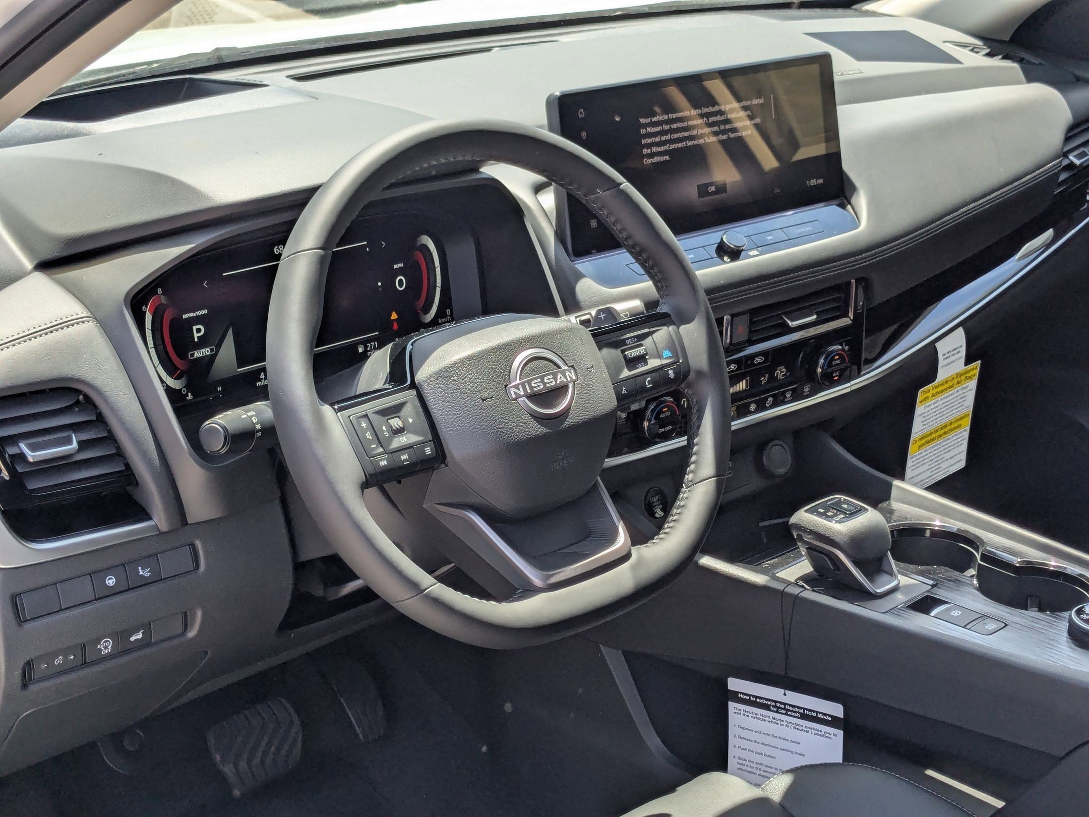 2025 Nissan Rogue SL photo 2