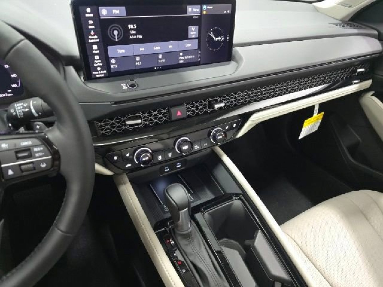 2025 Honda Accord Hybrid Touring photo 27