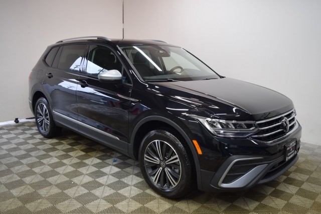 2024 Volkswagen Tiguan 2.0T Wolfsburg Edition