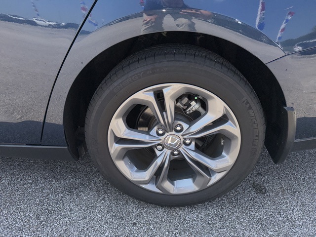 2024 Honda Accord EX photo 9