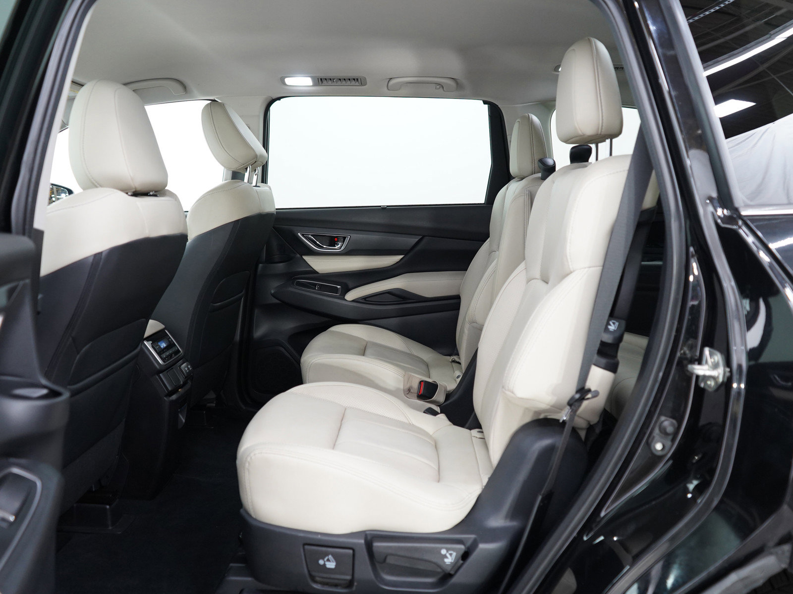 2020 Subaru Ascent Limited photo 18