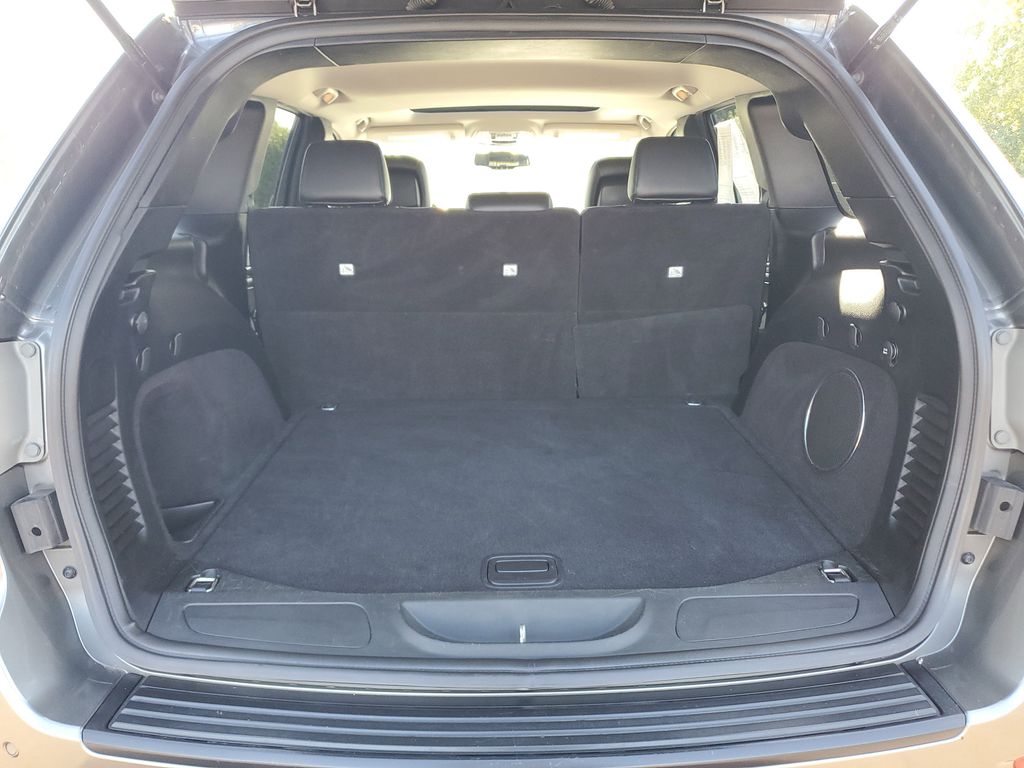 2012 Jeep Grand Cherokee Laredo photo 4