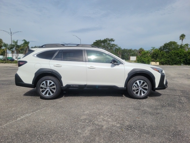 2025 Subaru Outback Premium photo 3