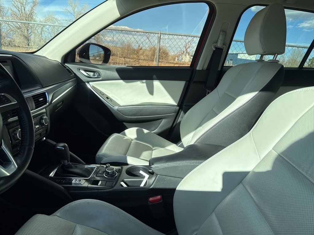2016 Mazda CX-5 Grand Touring photo 3
