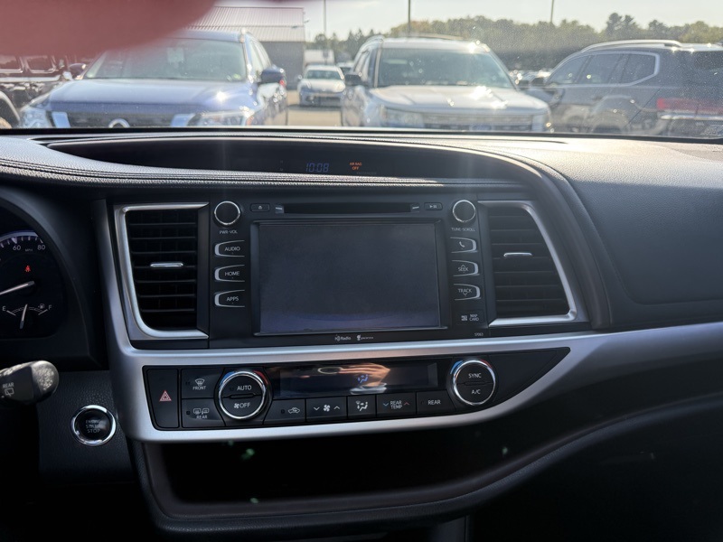 2014 Toyota Highlander XLE photo 14