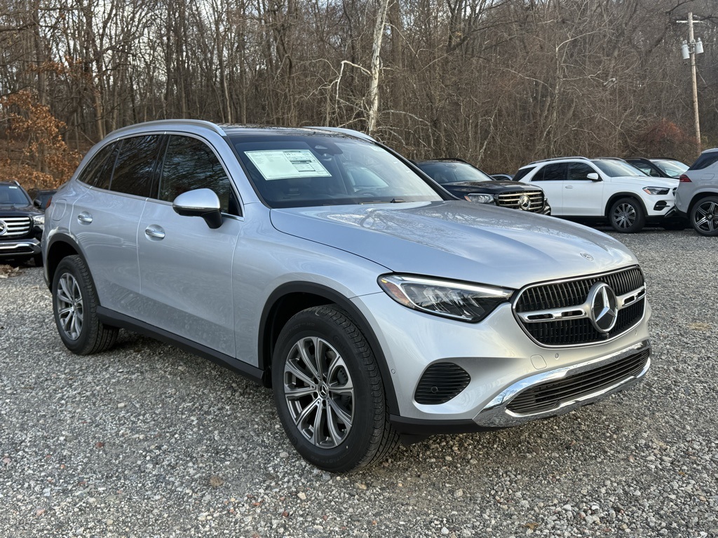 2026 Mercedes-Benz GLC Base's photo