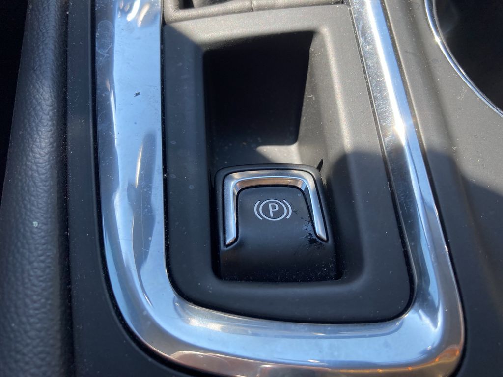 2022 Chevrolet Equinox LS photo 16