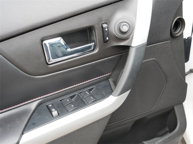 2011 Ford Edge Limited photo 16