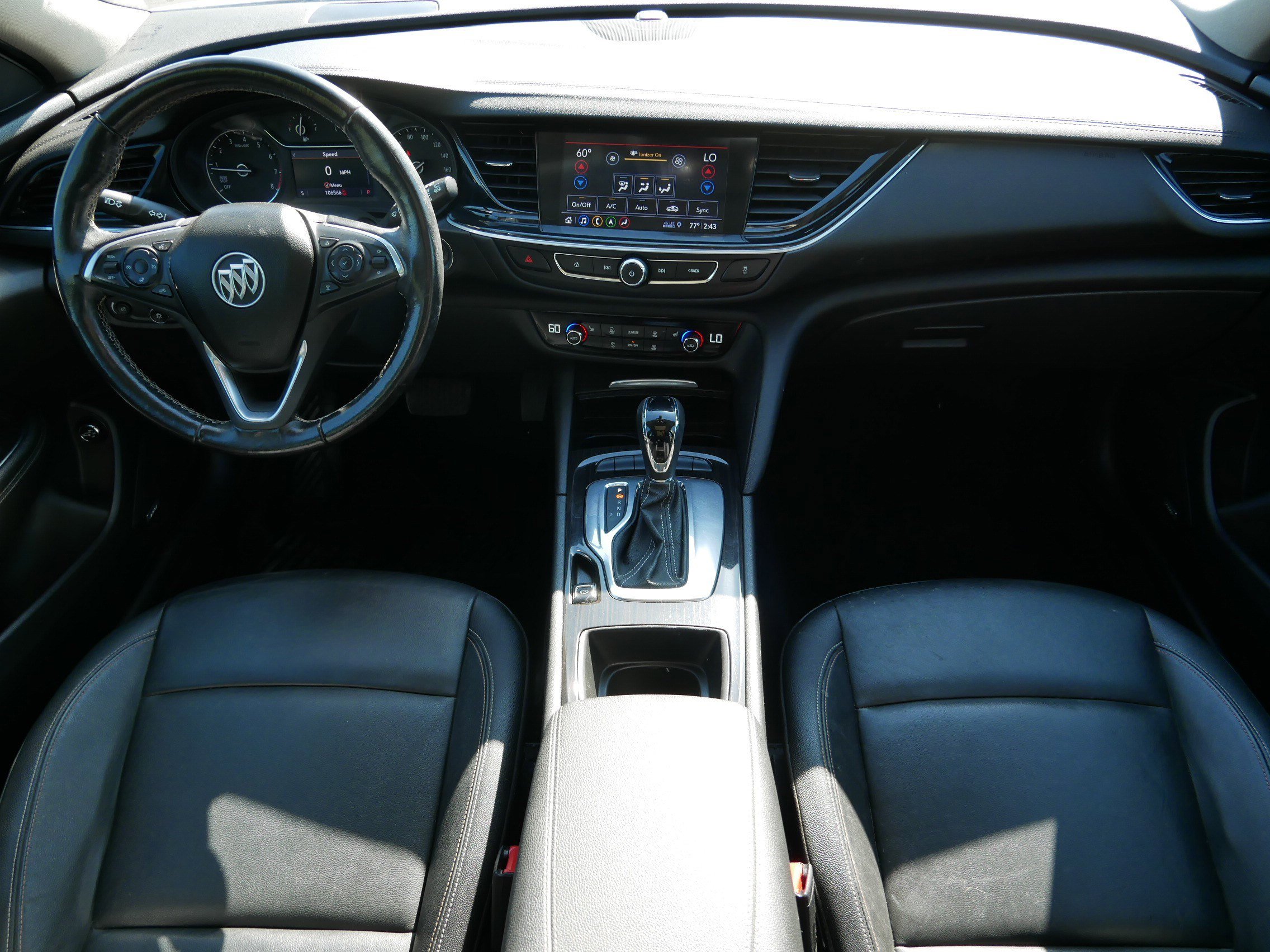 2019 Buick Regal TourX Essence photo 9