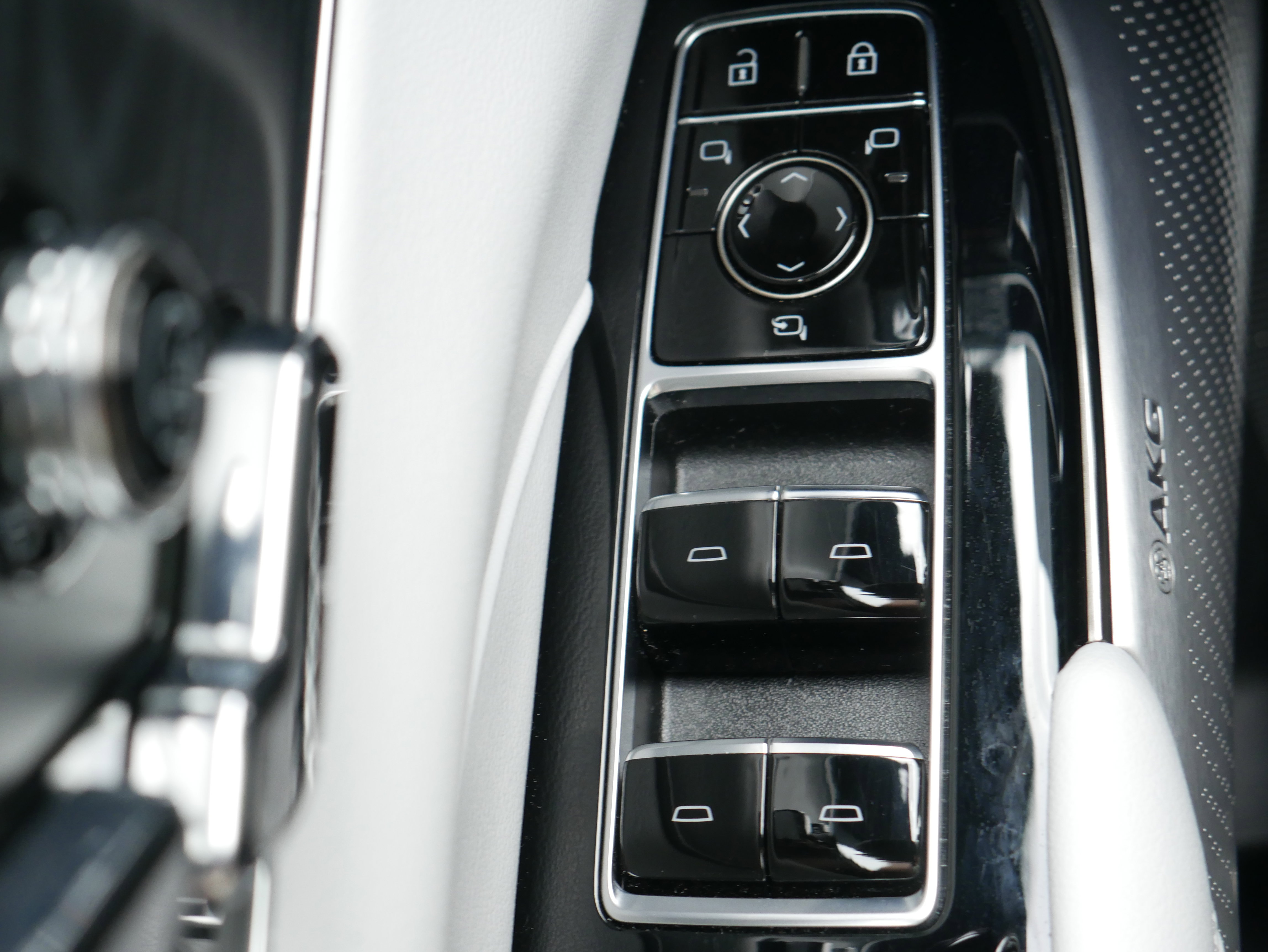 2024 Cadillac Lyriq Luxury photo 13