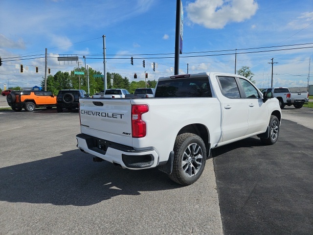 2024 Chevrolet Silverado 1500 RST photo 2